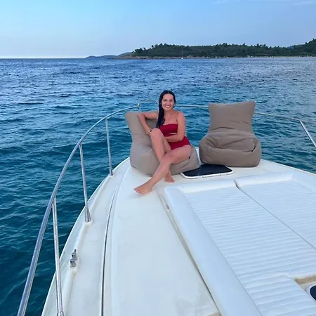 White Eagle Cruises Sithonia Hotel na wodzie *